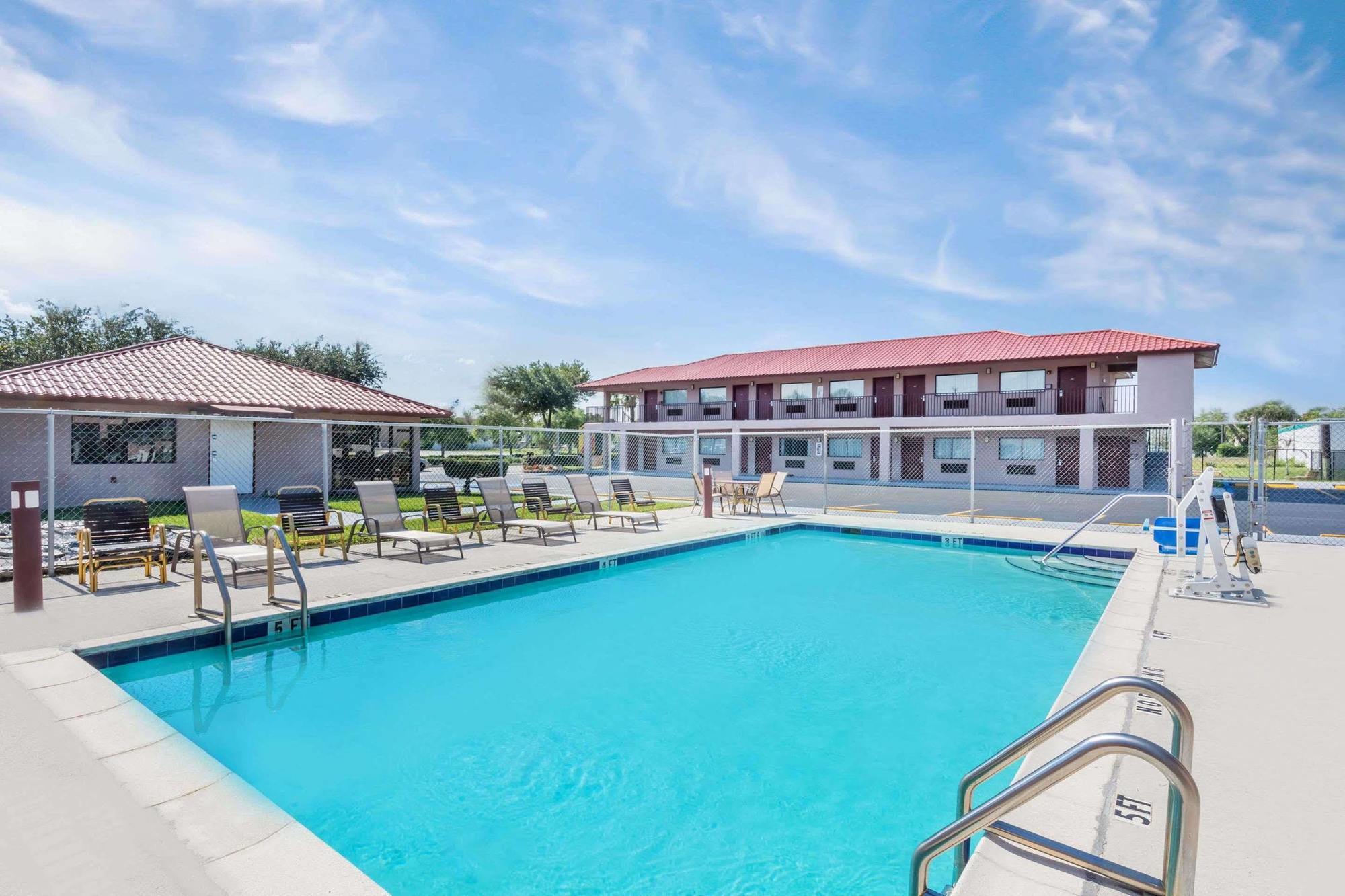 Redfinn Inn Fort Pierce Ngoại thất bức ảnh